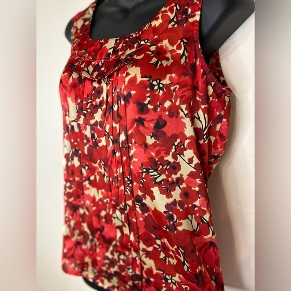 Anne Klein~Red, Pink & Cream Floral Print~Lovely Pleated Front Design~Size S - Picture 2 of 7